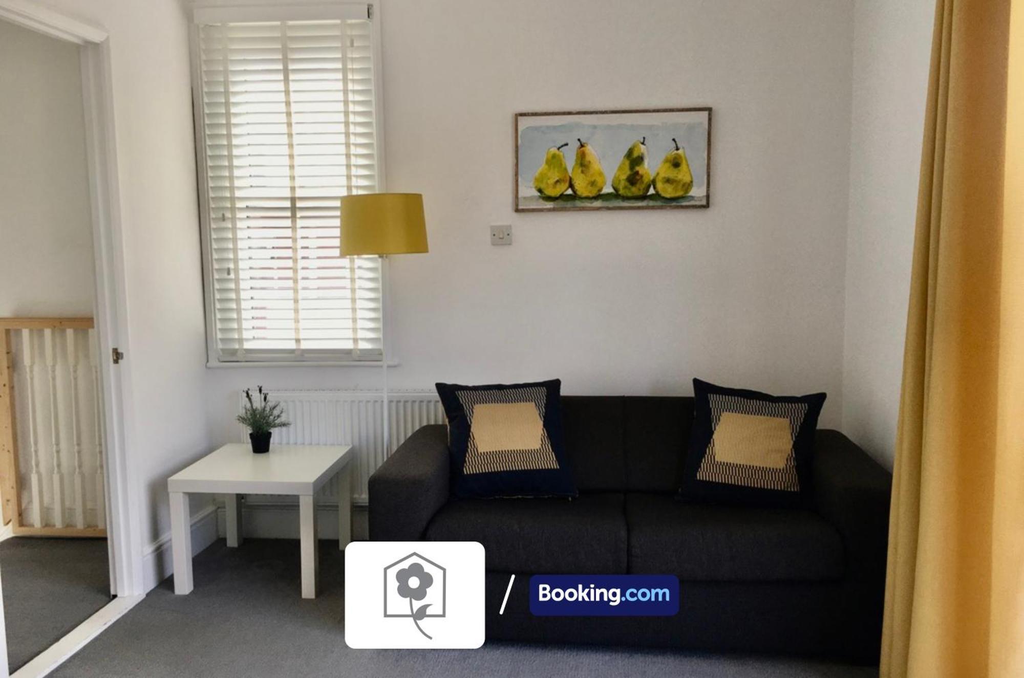 Netley Village Apartment By Your Stay Solutions Short Lets & Serviced Accommodation Netley Southampton With Free Wi-Fi Hamble-le-Rice Kültér fotó